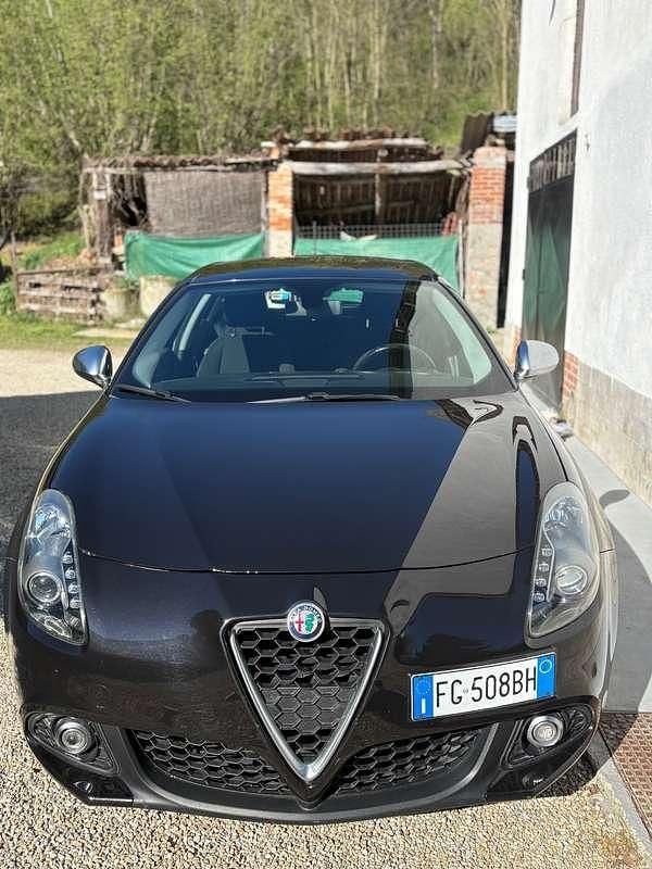 Usata Alfa Romeo Giulietta Business 120 CV (88 kW) 2016 Nero Utilitaria