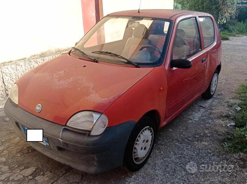 Usato 2000 Fiat Seicento 0.9 Benzin 39 CV (599 €)