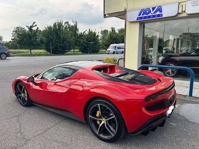 Brugt Ferrari 296 663 HK (487 kW) 2025 Rød Cabriolet
