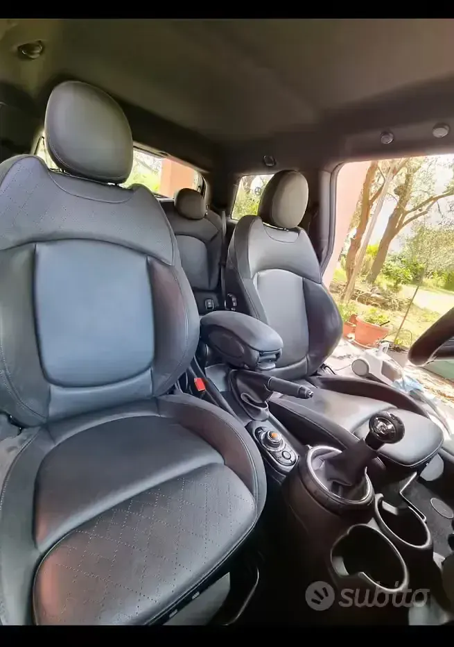 Usata Mini Cooper 170 CV (125 kW) 2016 Grigio Utilitaria