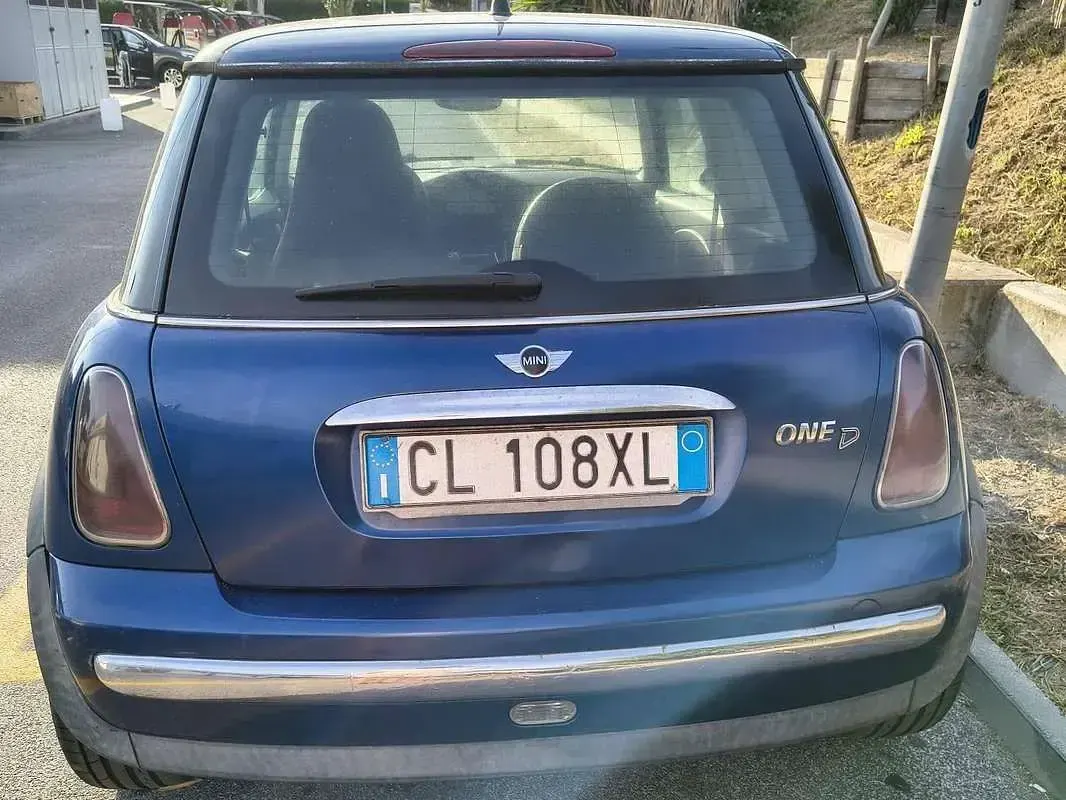 Usata Mini One D 75 CV (55 kW) 2003 Blu/azzurro Utilitaria