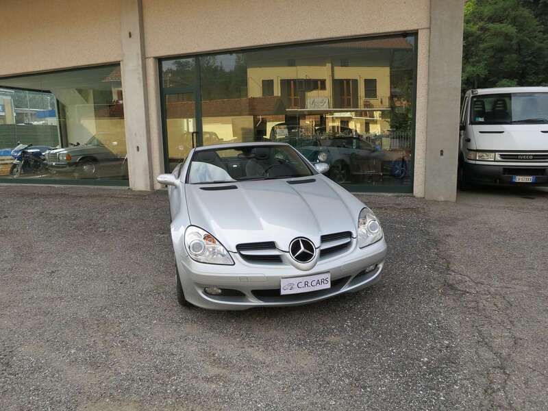 Usata Mercedes SLK200 163 CV (119 kW) 2005 Argento Cabrio