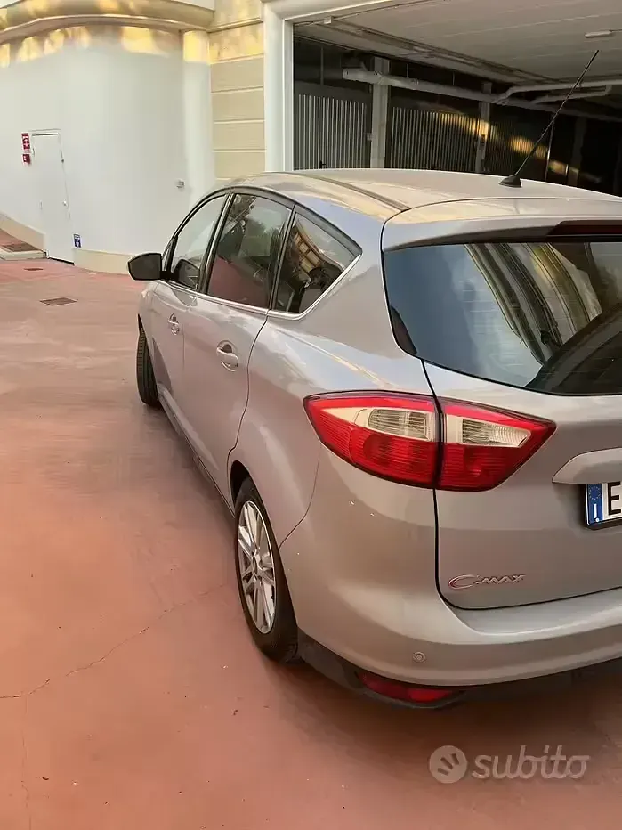 Usata Ford C-MAX Titanium 115 CV (84 kW) 2012 Grigio Monovolume