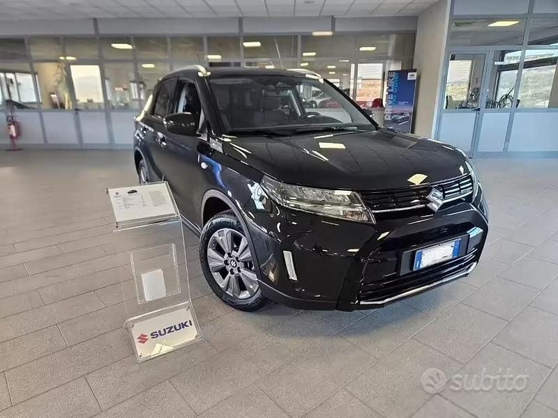Usata Suzuki Vitara 129 CV (94 kW) 2024 Nero SUV