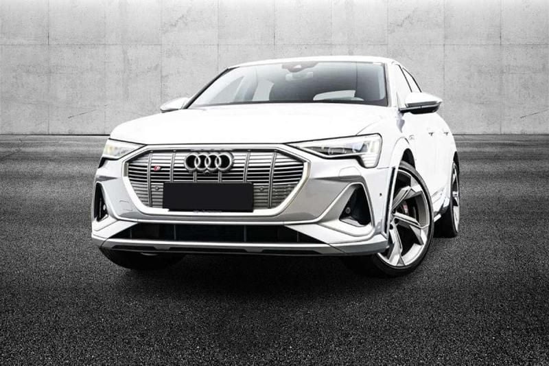 Usata Audi e-tron Business 225 kW (307 CV) 2022 Argento SUV