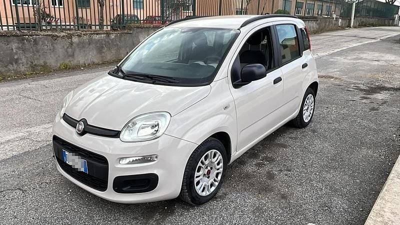 Usata Fiat Panda Lounge 74 CV (54 kW) 2014 Beige Utilitaria