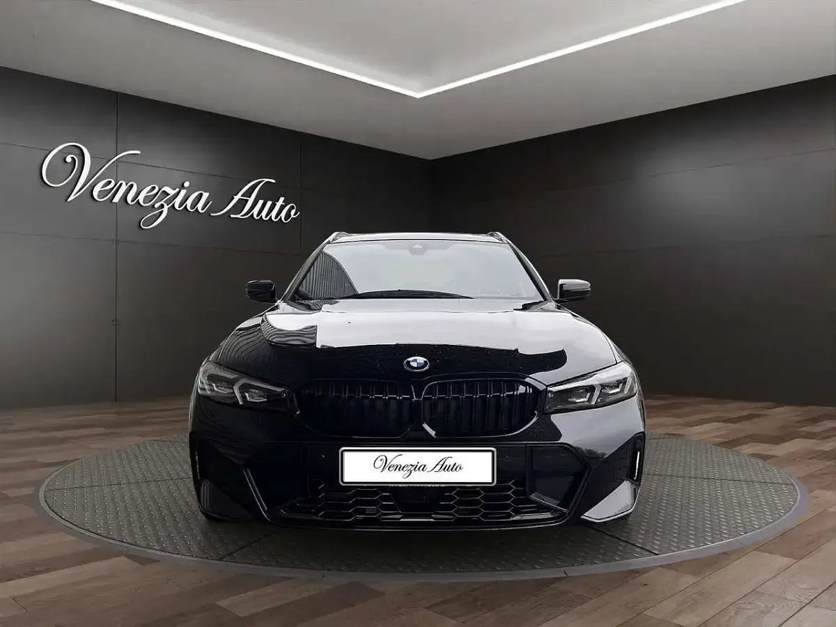 Usata BMW 330 M Sport 245 CV (180 kW) 2025 Nero Station wagon