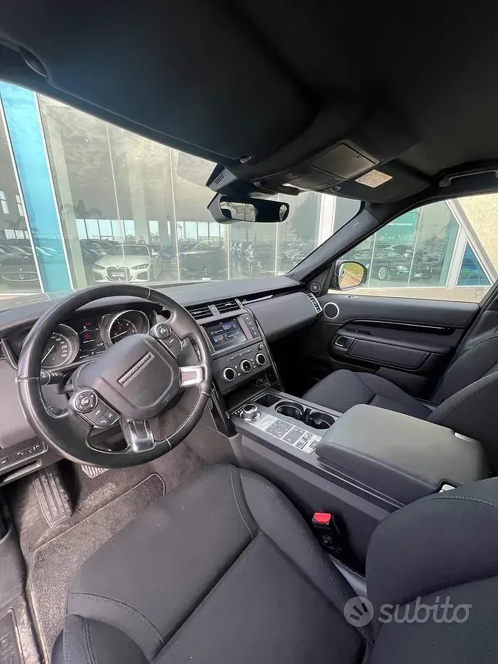 Usata Land Rover Discovery SE 241 CV (177 kW) 2018 Grigio SUV
