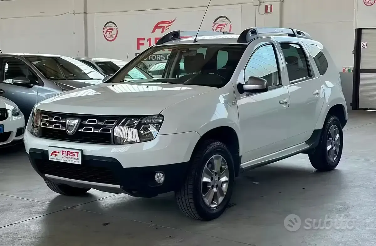 Usata Dacia Duster Lauréate 109 CV (80 kW) 2014 Bianco SUV