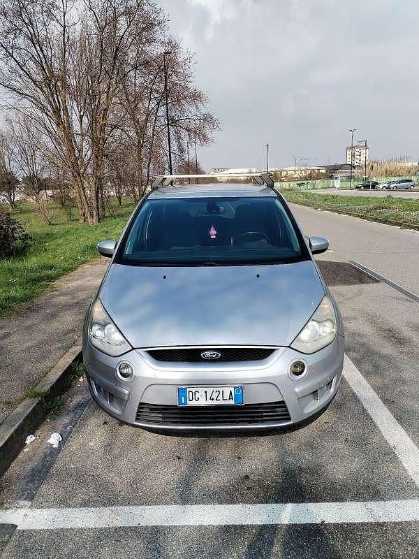 Usata Ford S-MAX Titanium 145 CV (106 kW) 2007 Monovolume