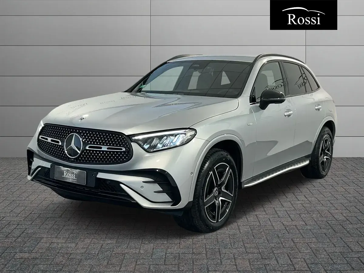 Käytetty Mercedes GLC300 197 HP (144 kW) 2025