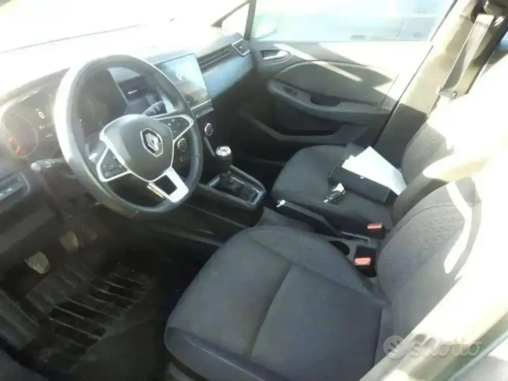 Usata Renault Clio V Business 91 CV (66 kW) 2022 Grigio Berlina