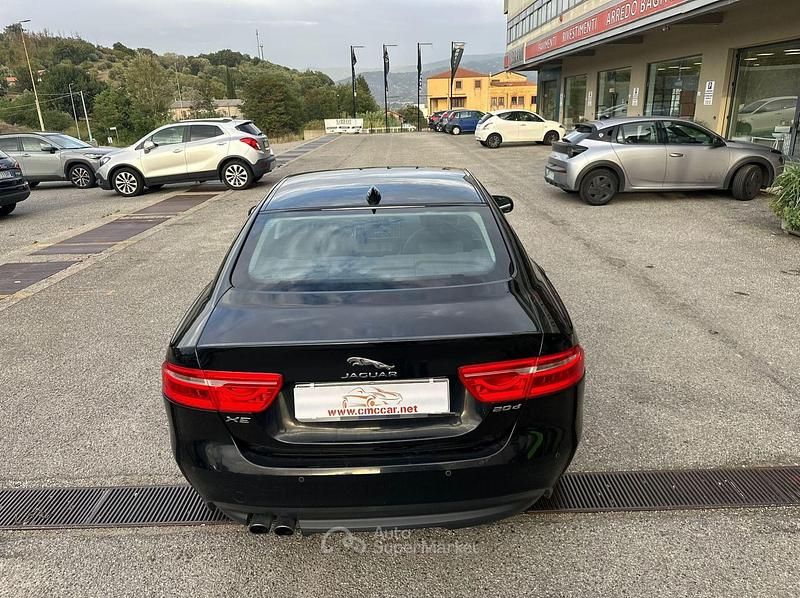 Usata Jaguar XE 179 CV (131 kW) 2017 Berlina