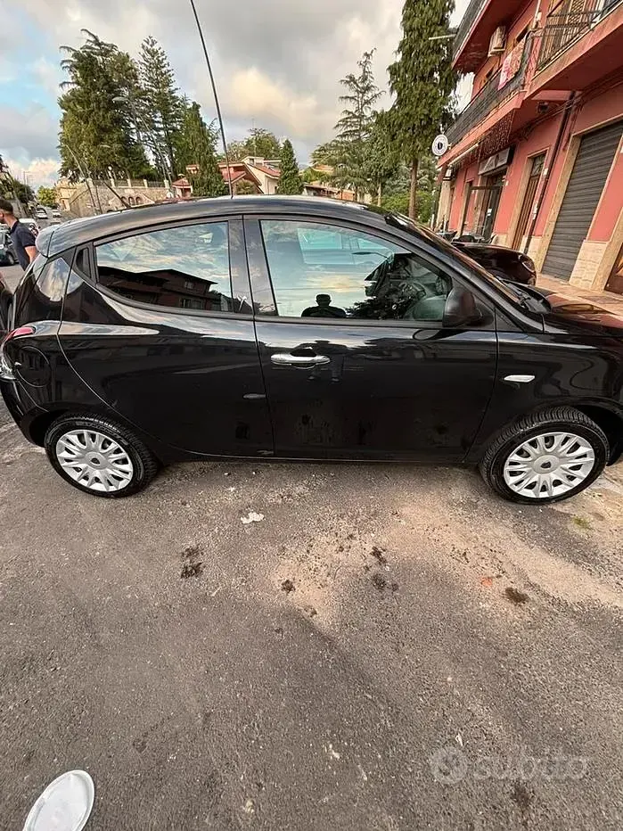 Usata Lancia Ypsilon 69 CV (50 kW) 2014 Utilitaria