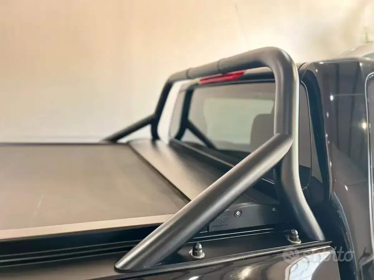 Usata Nissan Navara 190 CV (139 kW) 2017 Nero Pick-up
