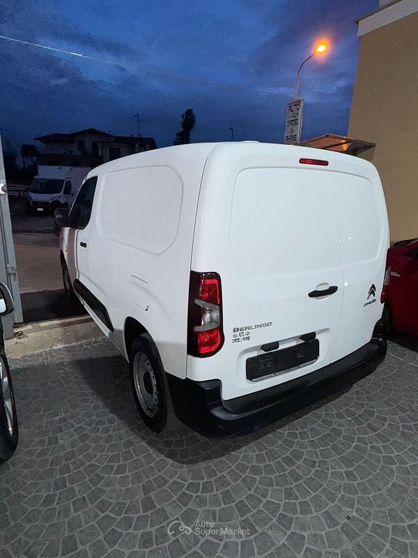 Usata Citroën Berlingo 99 CV (72 kW) 2018 Bianco Monovolume