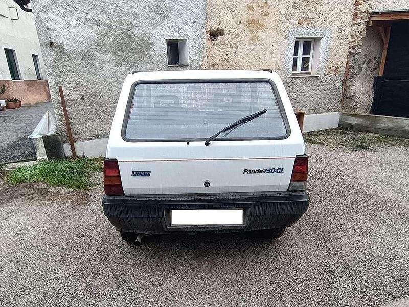 Usata Fiat 750 44 CV (32 kW) 1988 Bianco Berlina