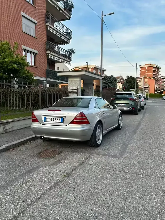 Usata Mercedes SLK230 197 CV (144 kW) 2000 Grigio Cabrio