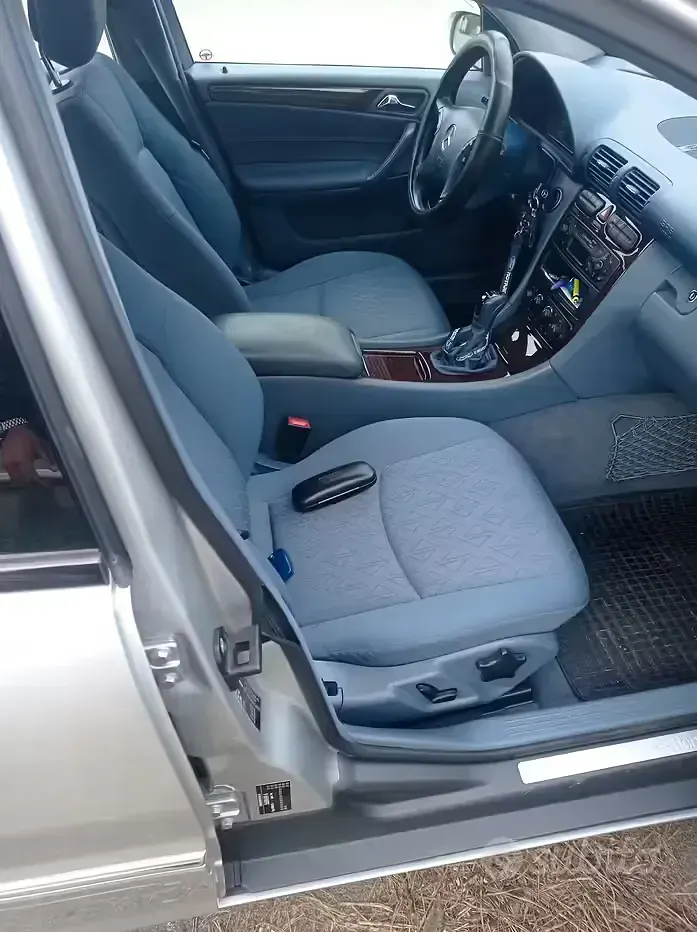 Usata Mercedes C220 143 CV (105 kW) 2001 Berlina