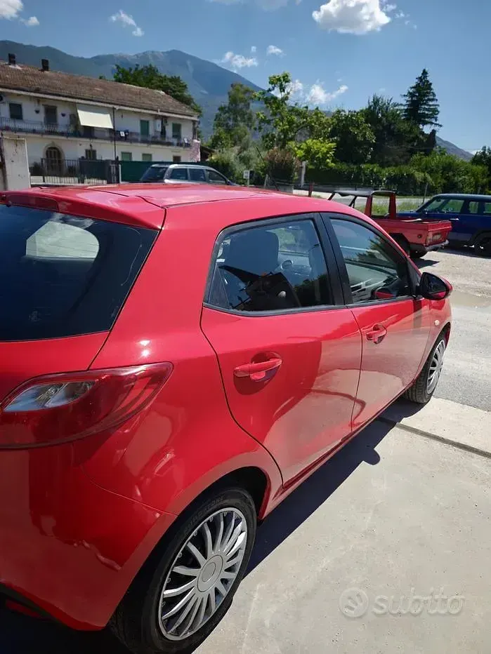 Usata Mazda 2 68 CV (50 kW) 2008 Utilitaria