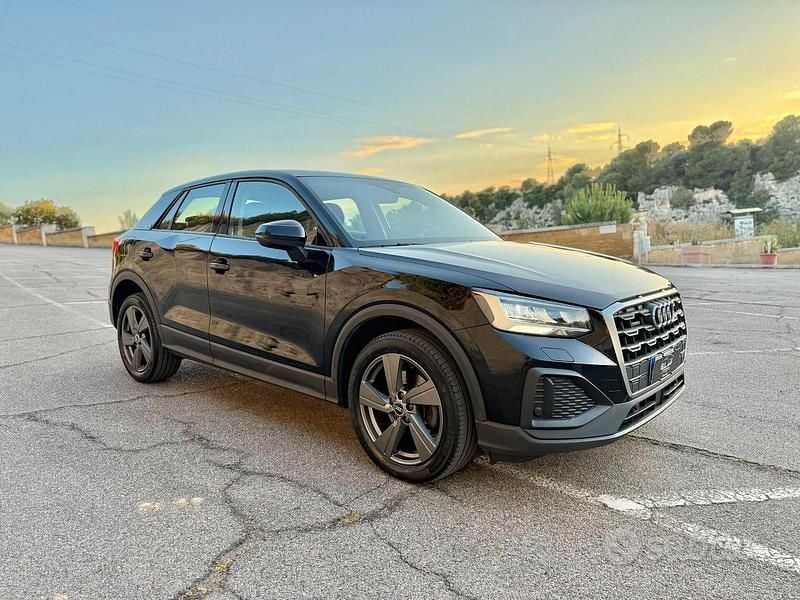 Nero Usata 2021 Audi Q2 Ambiente SUV | 21.500 € (Buon prezzo) - Immagine 1/4