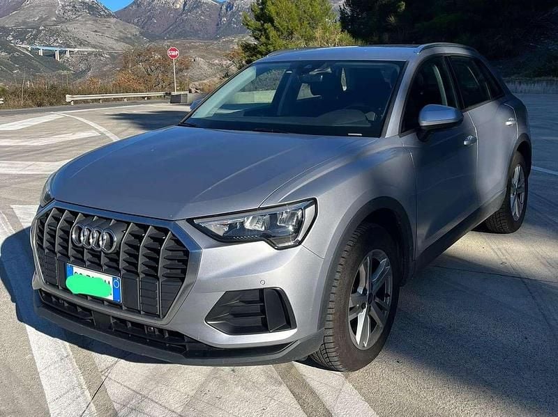 Usata Audi Q3 Ambiente 150 CV (110 kW) 2021 Argento SUV