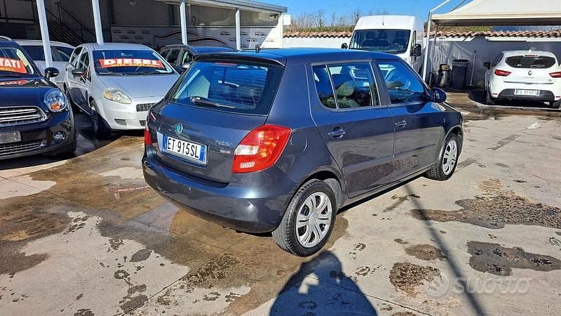 Usata Skoda Fabia Ambition 90 CV (66 kW) 2013 Grigio Berlina
