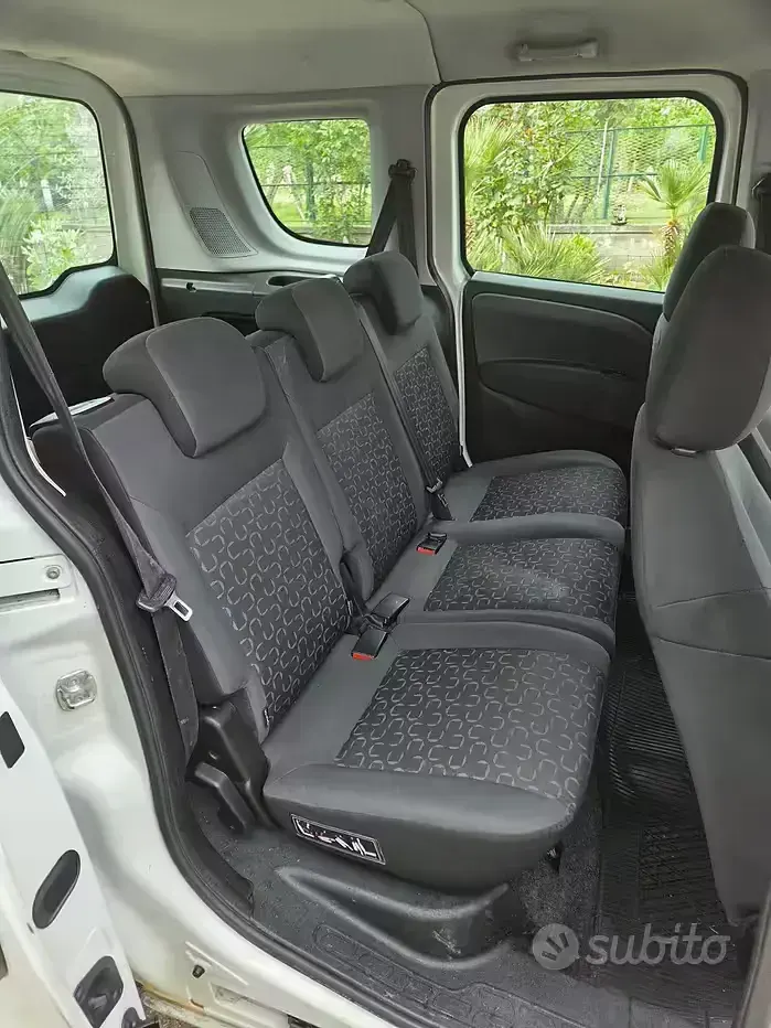 Usata Fiat Doblò 90 CV (66 kW) 2014 Bianco Monovolume