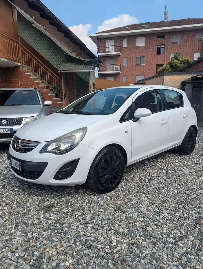 Usata Opel Corsa 90 CV (66 kW) 2015 Bianco Utilitaria