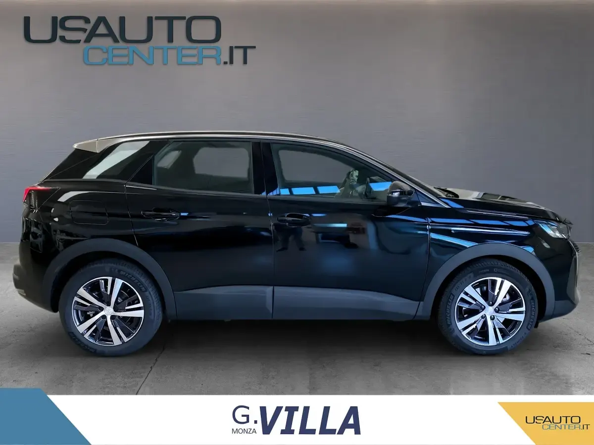 Usata Peugeot 3008 Allure 299 CV (219 kW) 2023 Bianco metallizzato SUV