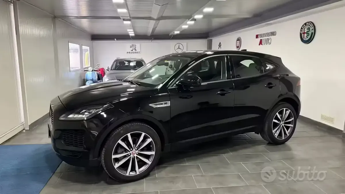 Usata Jaguar E-Pace R-Dynamic 150 CV (110 kW) 2020 Nero SUV