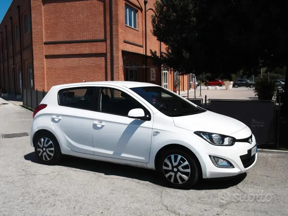 Usata Hyundai i20 75 CV (55 kW) 2014 Utilitaria