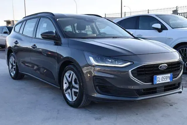 Usata Ford Focus Business Edition 120 CV (88 kW) 2021 Grigio Station wagon