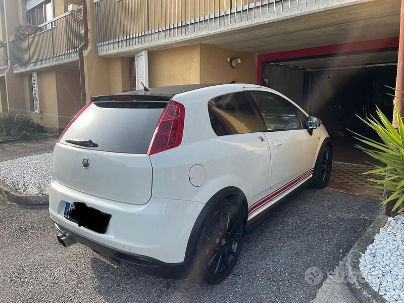 Usata Abarth Grande Punto 155 CV (114 kW) 2008 Bianco Utilitaria