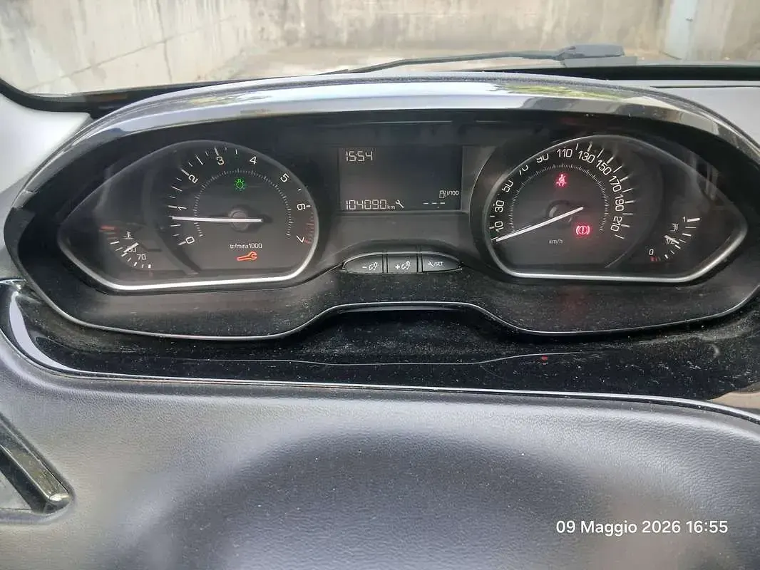 Usata Peugeot 208 Access 68 CV (50 kW) 2018 Nero Utilitaria