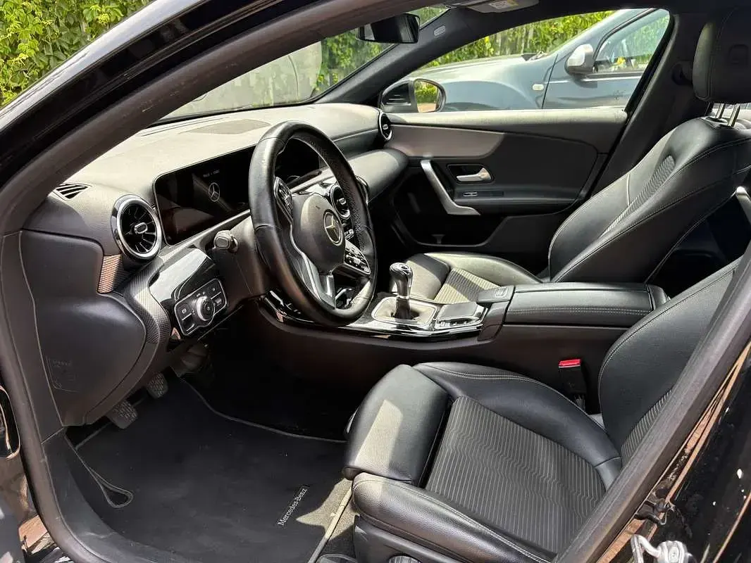 Usata Mercedes A160 109 CV (80 kW) 2019 Nero Utilitaria