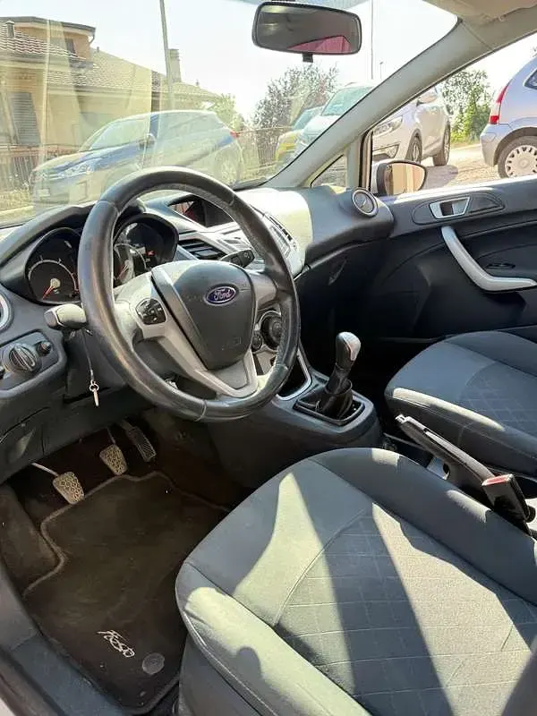 Usata Ford Fiesta Titanium 71 CV (52 kW) 2012 Berlina