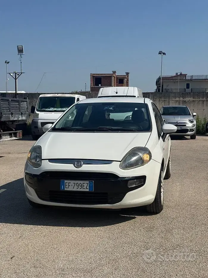 Usata Fiat Punto Evo Dynamic 69 CV (50 kW) 2011 Utilitaria