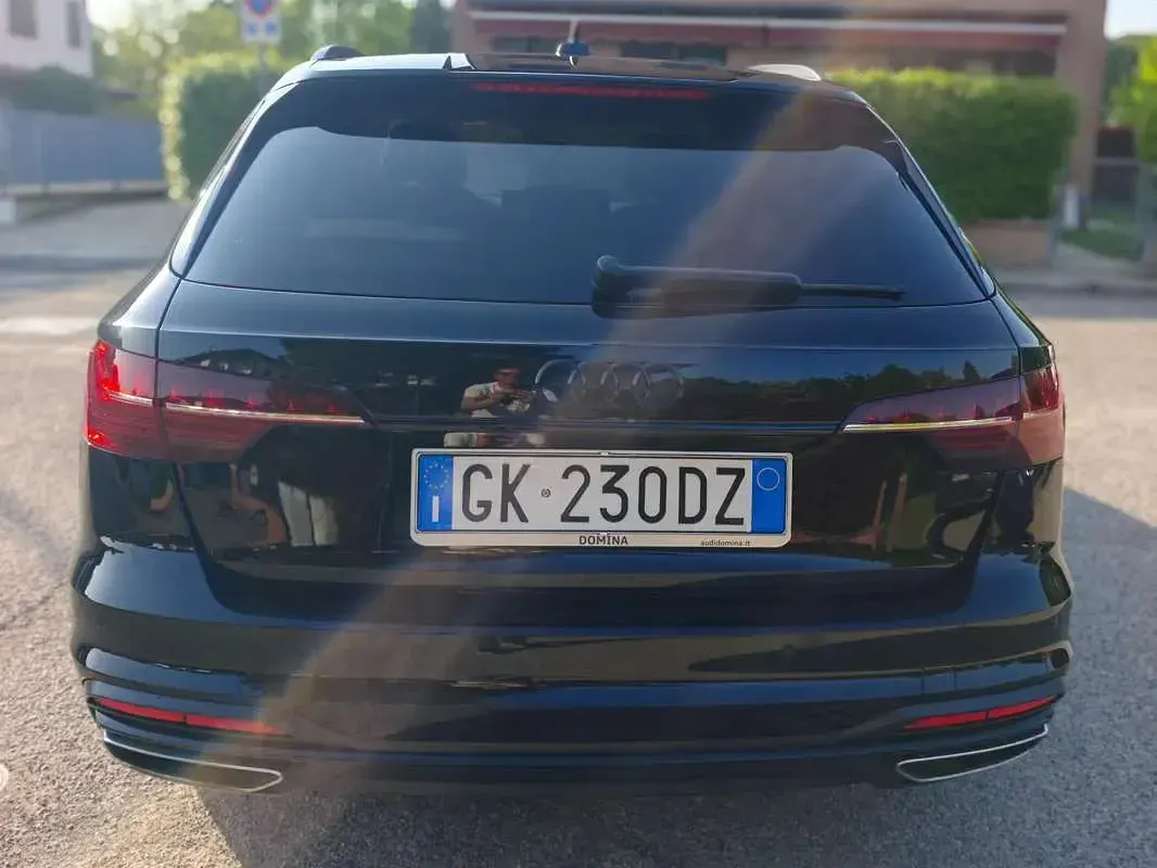 Occasion Audi A4 Advanced Plus 163 PK (119 kW) 2022 Zwart Stationwagen