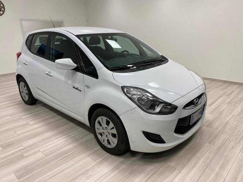 Usata Hyundai ix20 Comfort 90 CV (66 kW) 2010 Bianco Utilitaria
