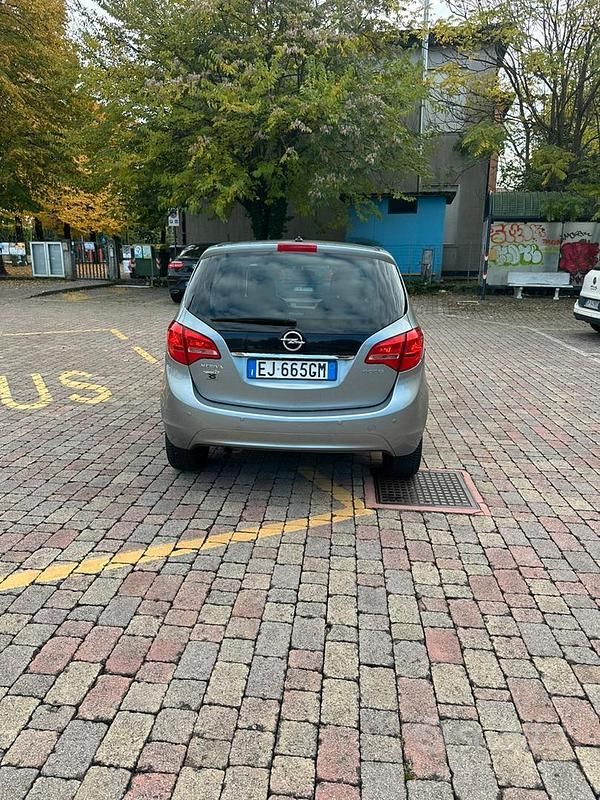 Usata Opel Meriva 2011 Grigio Monovolume