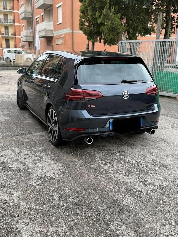Usata VW Golf VII GTI 245 CV (180 kW) 2019 Blu Berlina