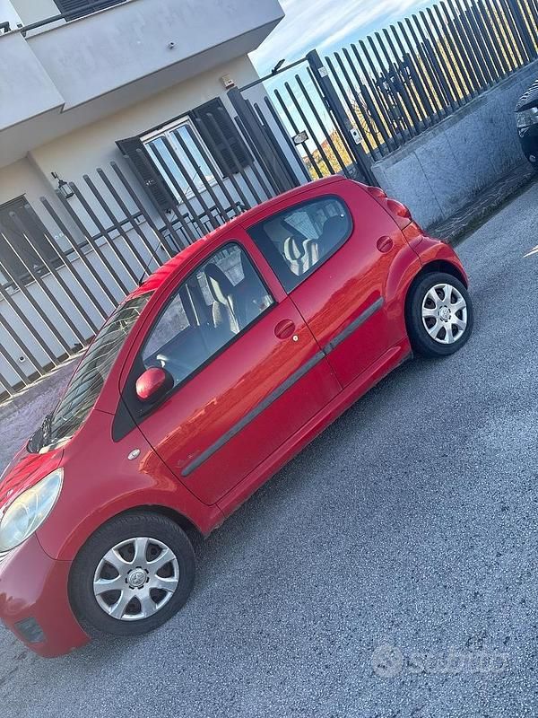 Usata Peugeot 207 68 CV (50 kW) 2009 Rosso Utilitaria