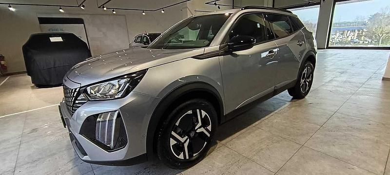 Nuova Peugeot 2008 Allure 145 CV (106 kW) 2025 Grigio SUV