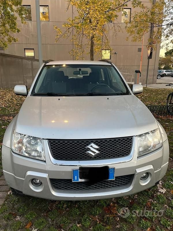 Usata Suzuki Vitara 129 CV (94 kW) 2006 Grigio SUV