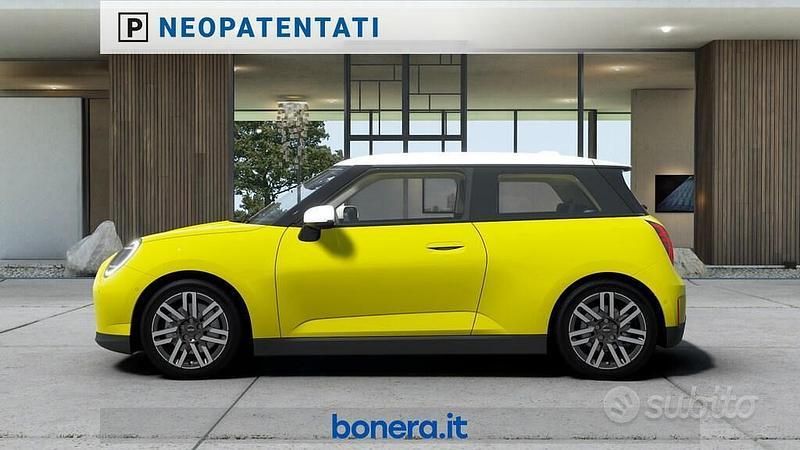 Nuova Mini Cooper Classic 135 kW (184 CV) 2025 Sunny side yellow Utilitaria