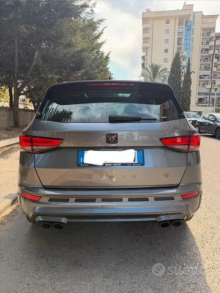 Usata Cupra Ateca 300 CV (220 kW) 2024 Grigio SUV