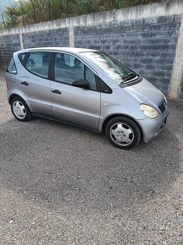 Usata Mercedes A140 1999 Grigio Berlina