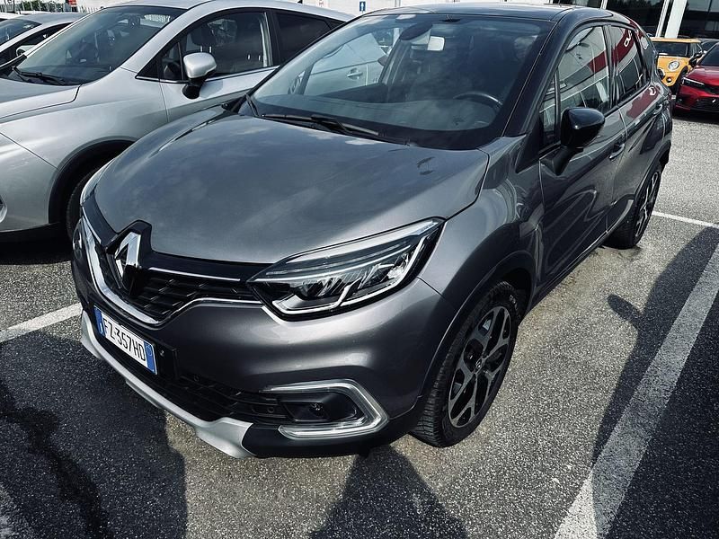 Usata Renault Captur 90 CV (66 kW) 2019 Grigio SUV