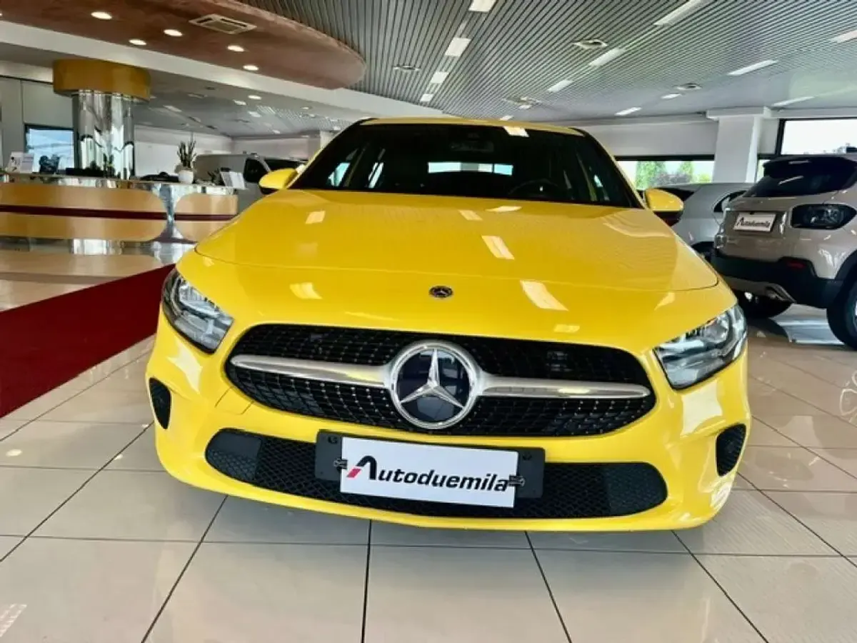Usata Mercedes A200 Business 150 CV (110 kW) 2022 Giallo Berlina